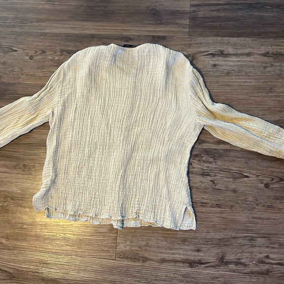 ZARA Women’s Long Sleeve Shirt, light and comfortable - Picture 3 of 5